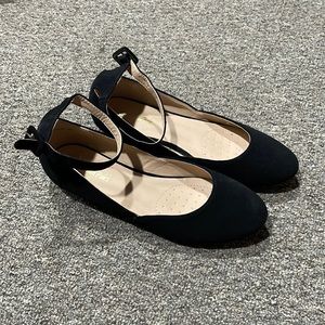Ballerina flats ankle strap